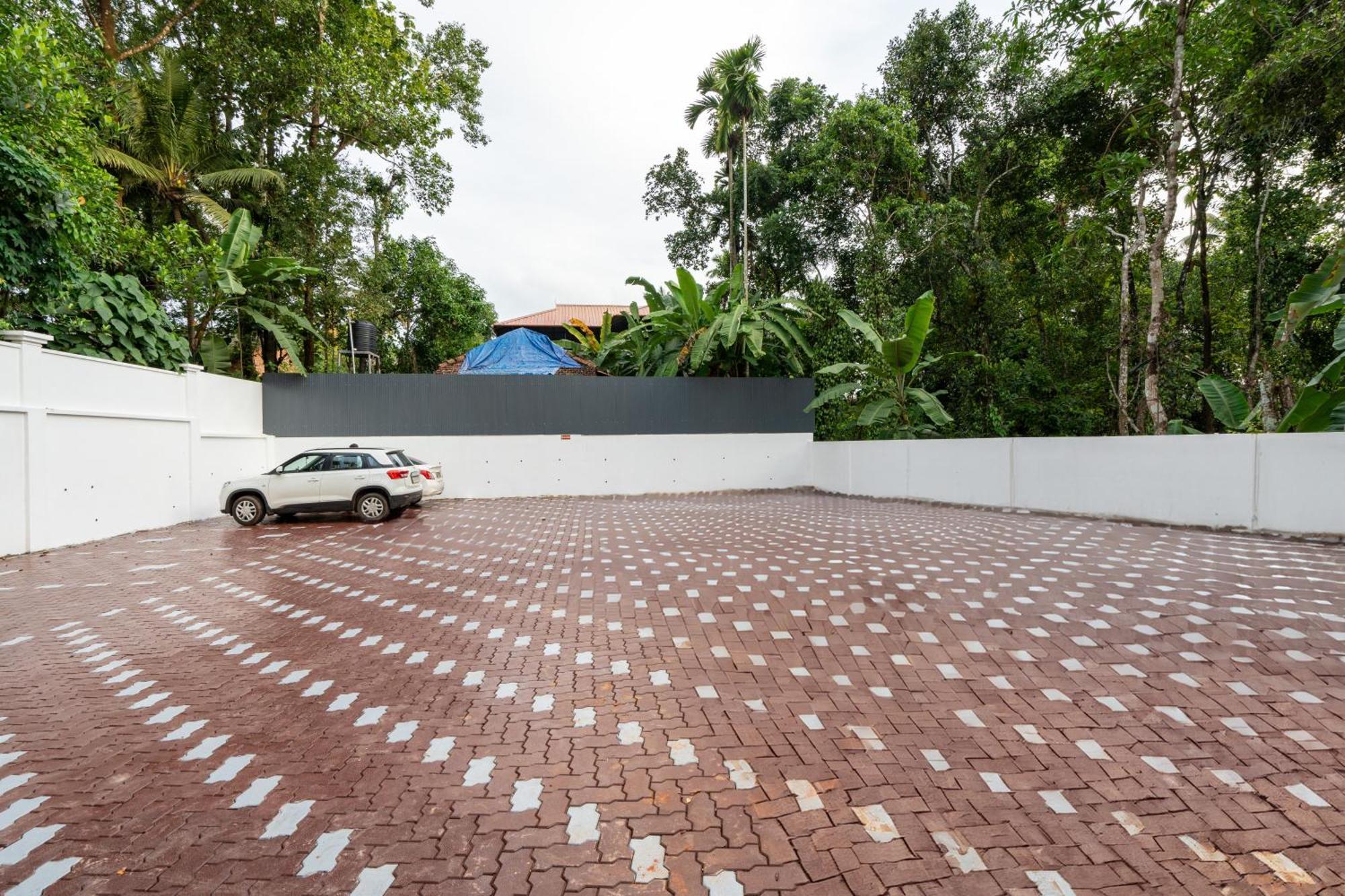Cochin Airport Hotel Kochi Zewnętrze zdjęcie