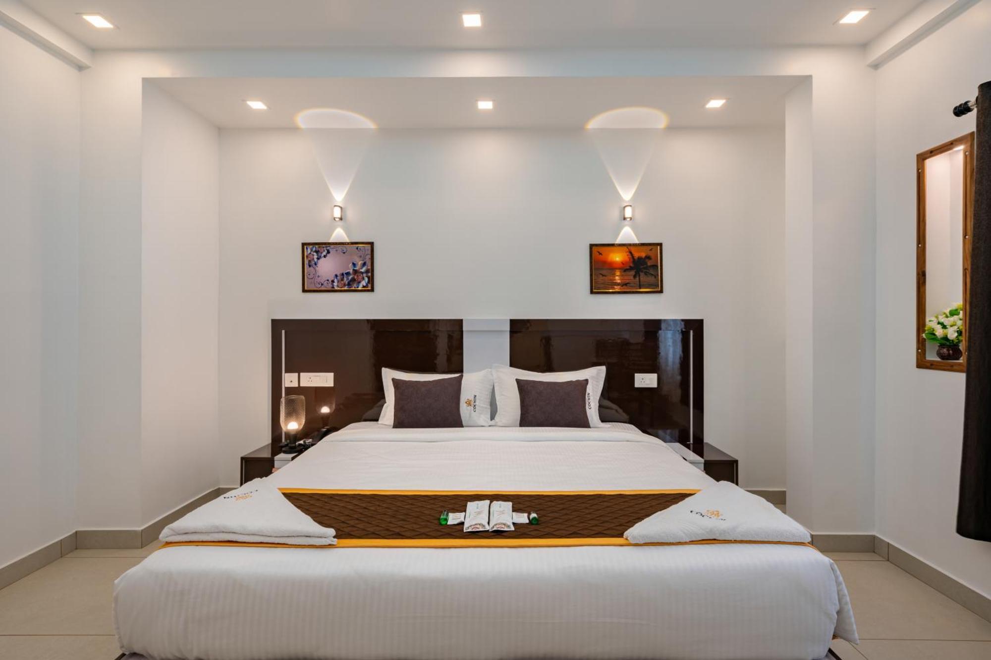 Cochin Airport Hotel Kochi Zewnętrze zdjęcie