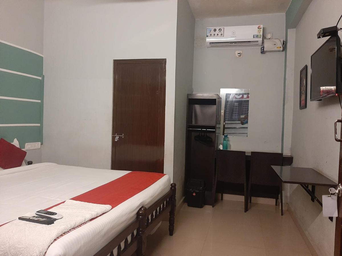 Cochin Airport Hotel Kochi Zewnętrze zdjęcie