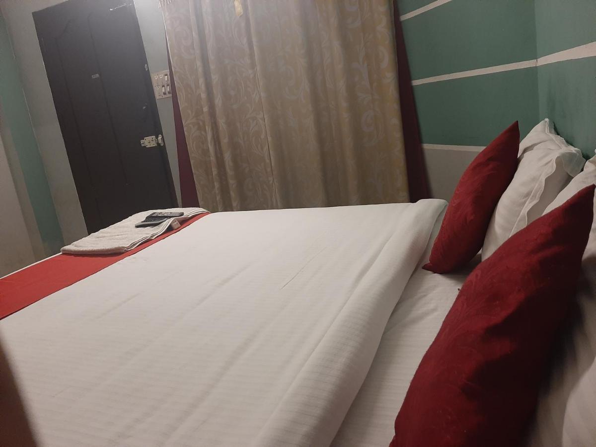 Cochin Airport Hotel Kochi Zewnętrze zdjęcie