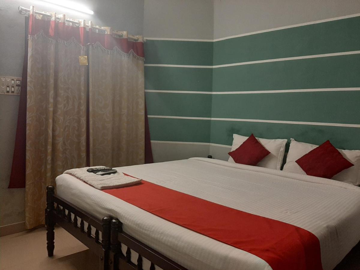 Cochin Airport Hotel Kochi Zewnętrze zdjęcie